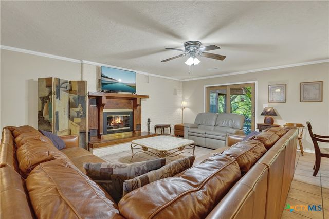 1380 Ponderosa Drive, New Braunfels, TX 78132
