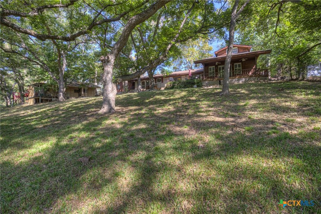 1380 Ponderosa Drive, New Braunfels, TX 78132