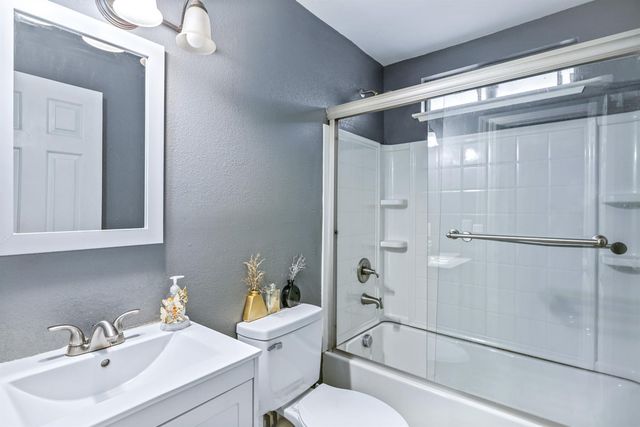 1755 3rd St, Lincoln, CA 95648