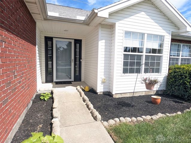 107 Settlers Trail, Englewood, OH 45322