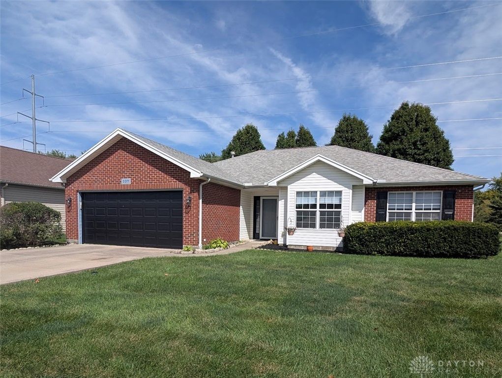 107 Settlers Trail, Englewood, OH 45322