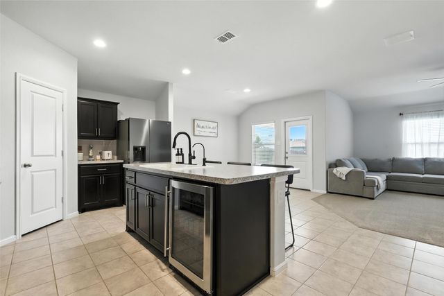 3441 Valley Bend Drive, Fort Worth, TX 76123