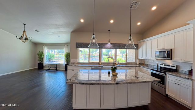 10117 E CHESTNUT Drive, Sun Lakes, AZ 85248
