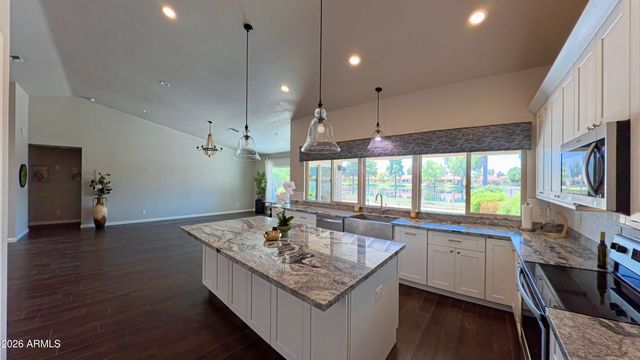 10117 E CHESTNUT Drive, Sun Lakes, AZ 85248