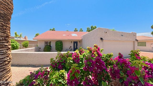 10117 E CHESTNUT Drive, Sun Lakes, AZ 85248