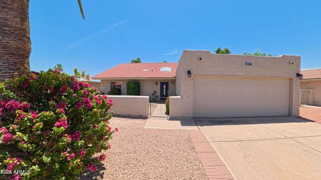 10117 E CHESTNUT Drive, Sun Lakes, AZ 85248