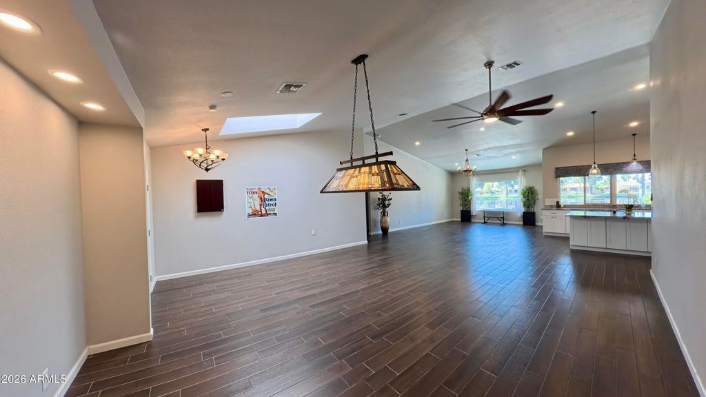 Image 10 of property listing at 10117 E CHESTNUT Drive, Sun Lakes, AZ 85248