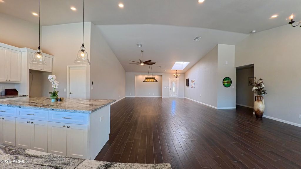 Image 17 of property listing at 10117 E CHESTNUT Drive, Sun Lakes, AZ 85248