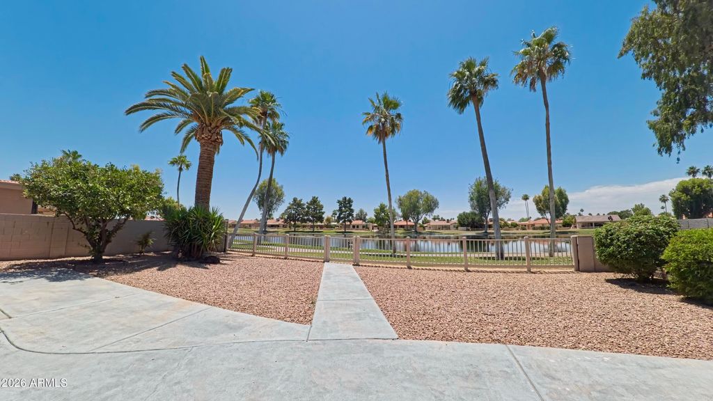 Image 38 of property listing at 10117 E CHESTNUT Drive, Sun Lakes, AZ 85248