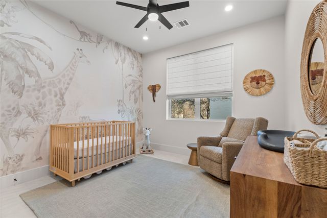 9000 Forest Hills Boulevard, Dallas, TX 75218