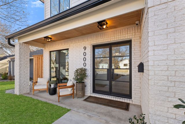 9000 Forest Hills Boulevard, Dallas, TX 75218