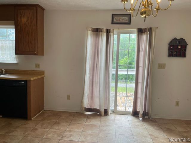 73 County Road 869 Road, Valley Grande, AL 36701