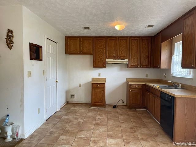 73 County Road 869 Road, Valley Grande, AL 36701