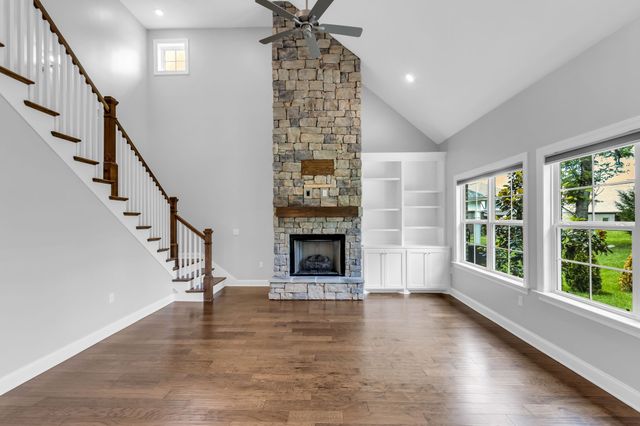 4314 Attleboro Dr, Murfreesboro, TN 37128