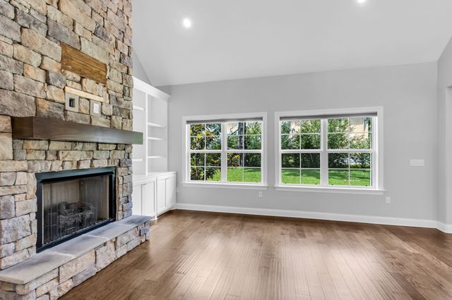 4314 Attleboro Dr, Murfreesboro, TN 37128