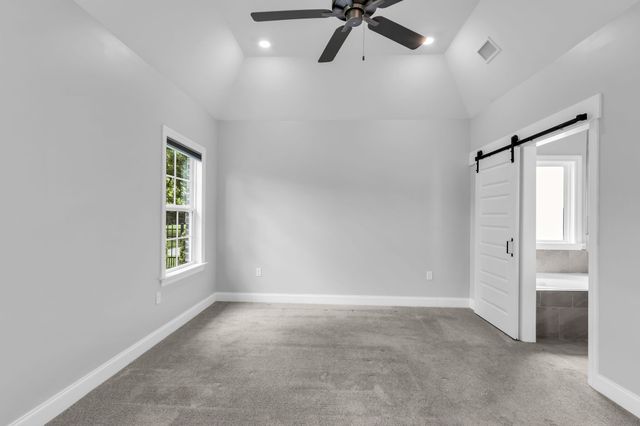 4314 Attleboro Dr, Murfreesboro, TN 37128