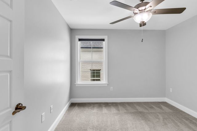 4314 Attleboro Dr, Murfreesboro, TN 37128
