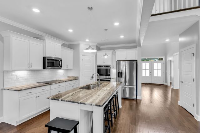 4314 Attleboro Dr, Murfreesboro, TN 37128