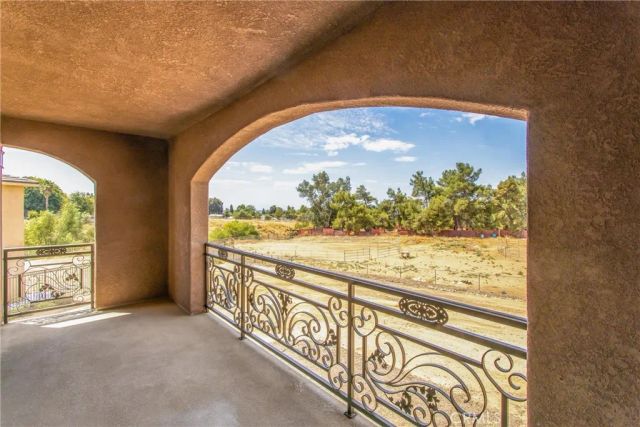 35750 Brookwood Court, Yucaipa, CA 92399