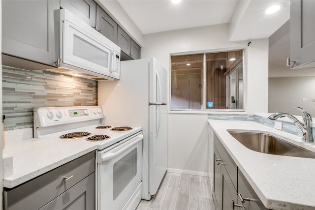 5130 Amesbury Drive 103, Dallas, TX 75206