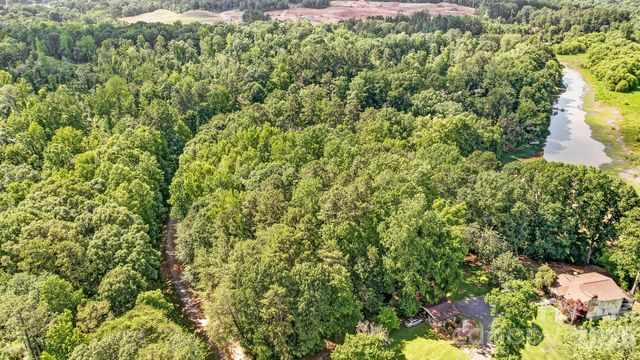 000 Duck Cove Road, Belmont, NC 28012