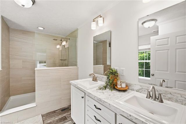 300 S Union Grove Road, Lexington, NC 27295