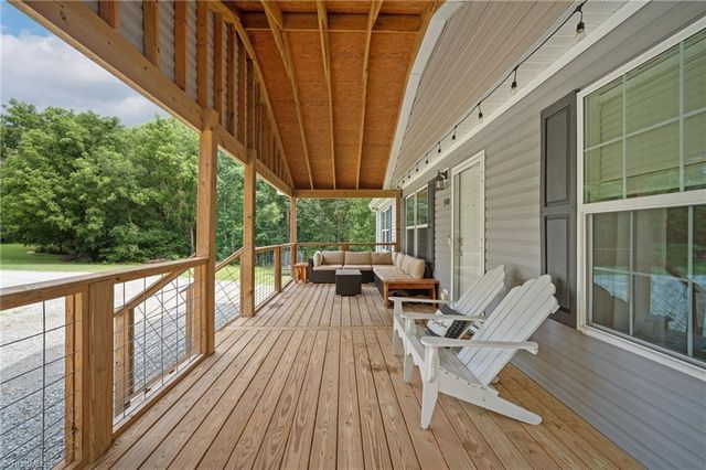 300 S Union Grove Road, Lexington, NC 27295