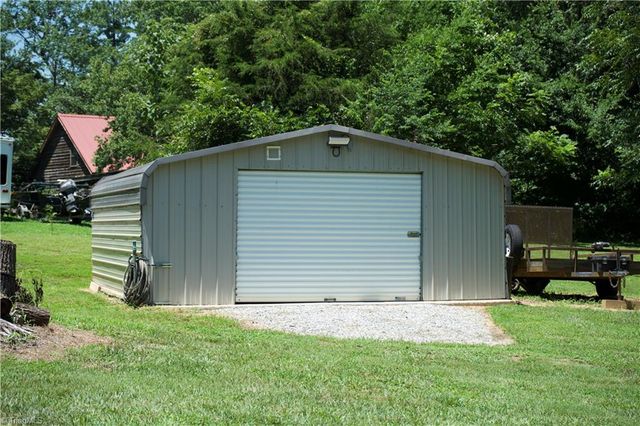 300 S Union Grove Road, Lexington, NC 27295