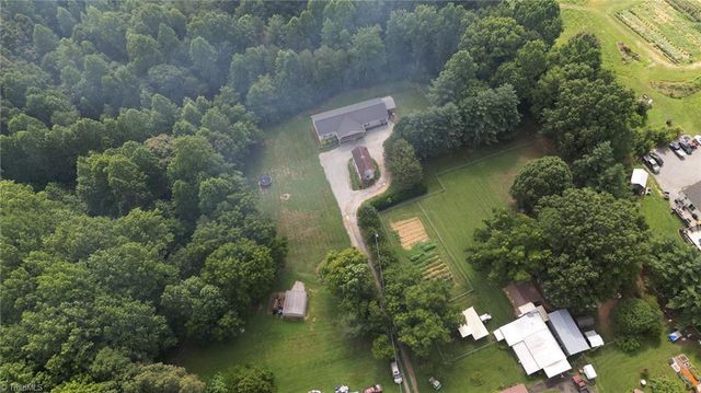 300 S Union Grove Road, Lexington, NC 27295