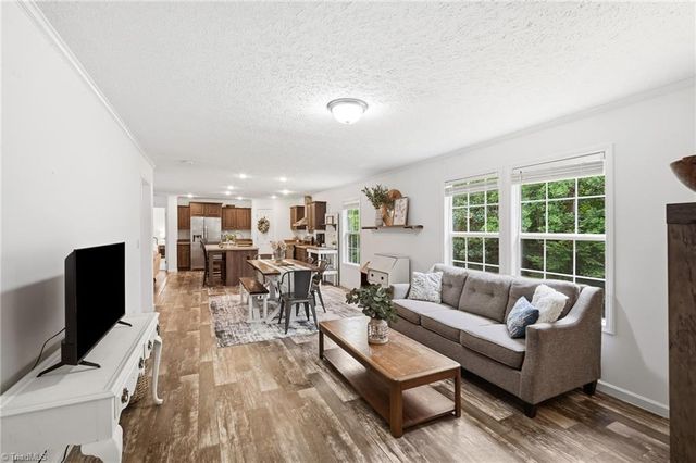 300 S Union Grove Road, Lexington, NC 27295