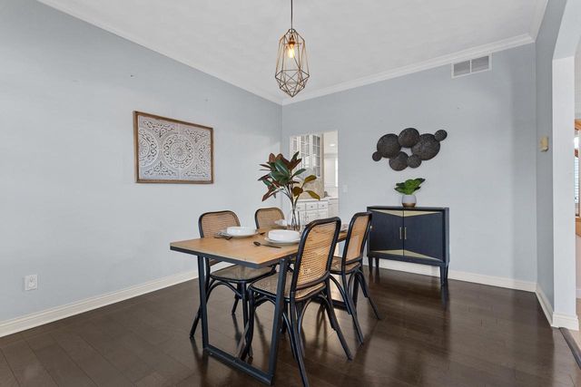 825 YORKSHIRE ROAD, Neenah, WI 54956