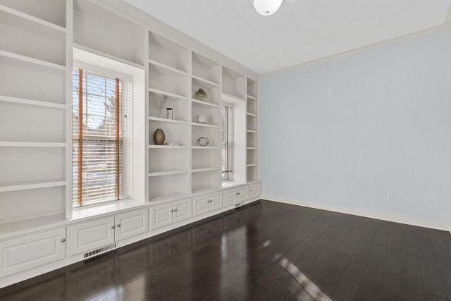 825 YORKSHIRE ROAD, Neenah, WI 54956