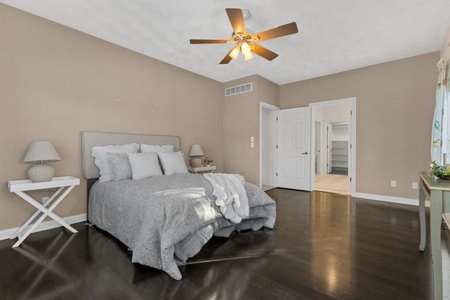 825 YORKSHIRE ROAD, Neenah, WI 54956