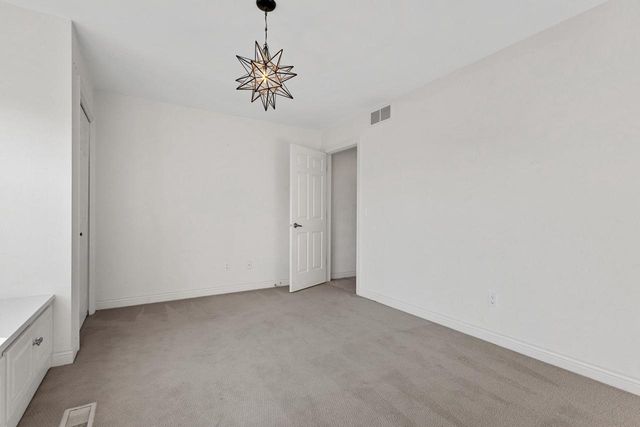 825 YORKSHIRE ROAD, Neenah, WI 54956