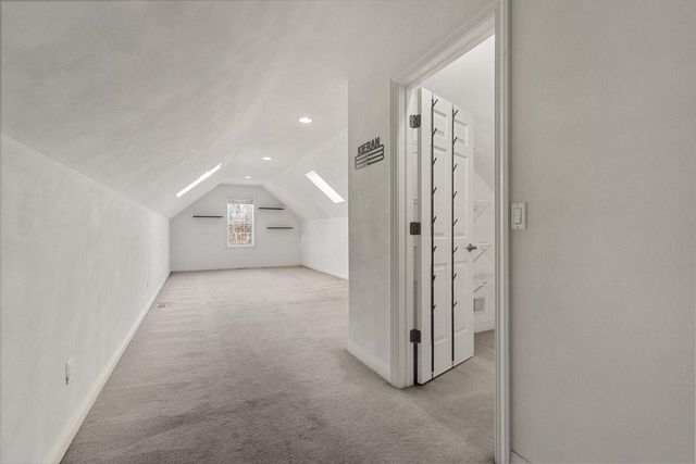 825 YORKSHIRE ROAD, Neenah, WI 54956