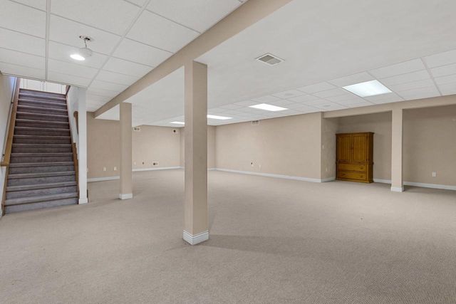 825 YORKSHIRE ROAD, Neenah, WI 54956