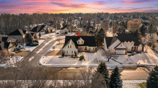 825 YORKSHIRE ROAD, Neenah, WI 54956