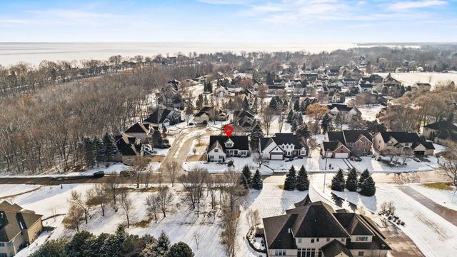 825 YORKSHIRE ROAD, Neenah, WI 54956