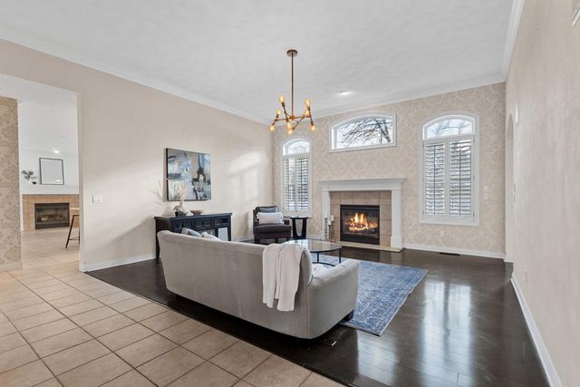 825 YORKSHIRE ROAD, Neenah, WI 54956