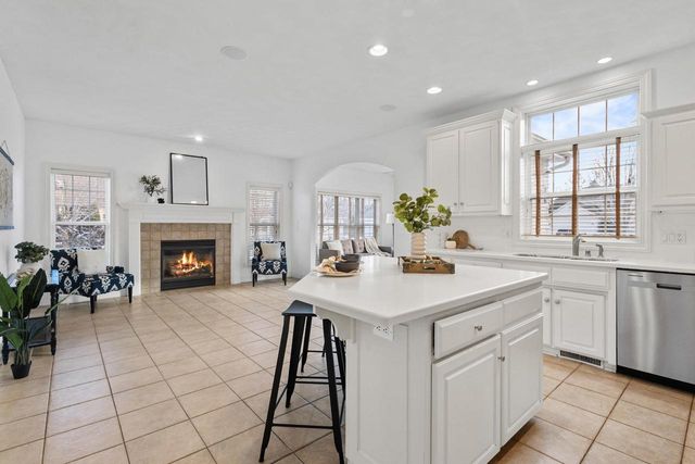 825 YORKSHIRE ROAD, Neenah, WI 54956