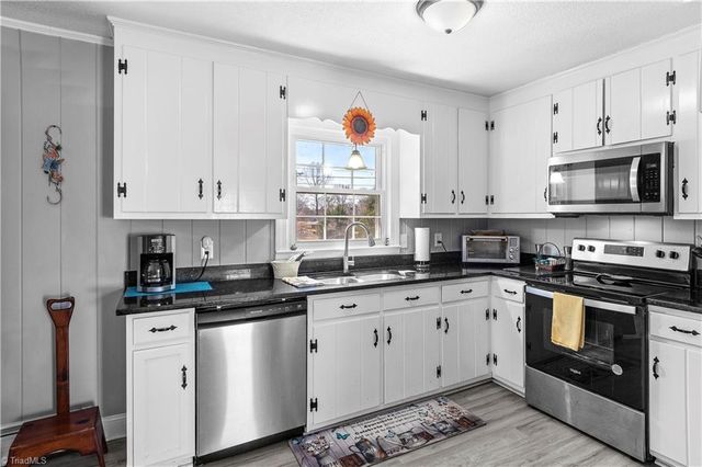 1946 NC Highway 47, Lexington, NC 27292