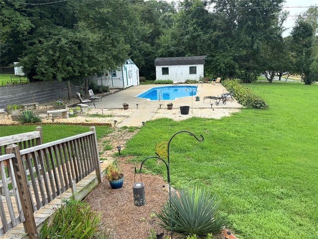 1946 NC Highway 47, Lexington, NC 27292