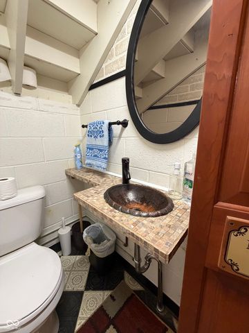 2502 E Southport Road, Indianapolis, IN 46227