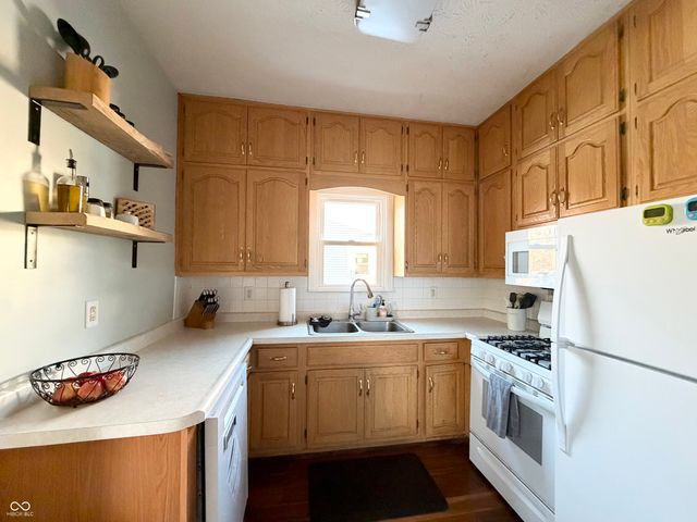 2502 E Southport Road, Indianapolis, IN 46227