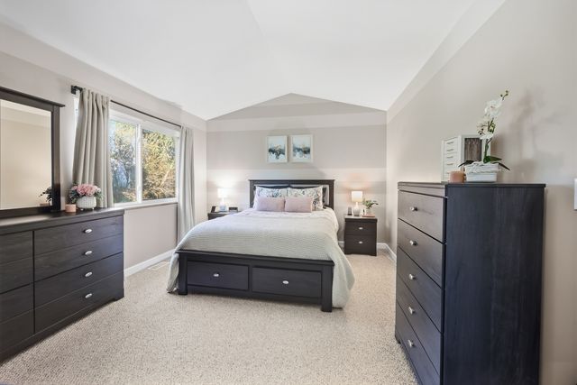 21 N Walnut Court, Streamwood, IL 60107