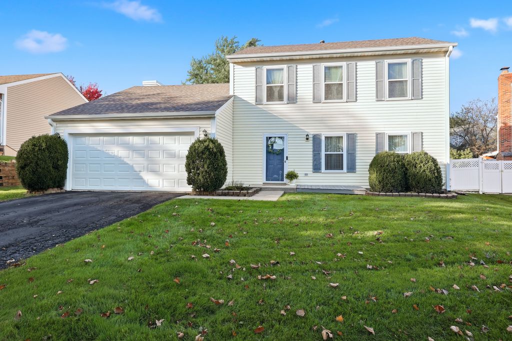 21 N Walnut Court, Streamwood, IL 60107