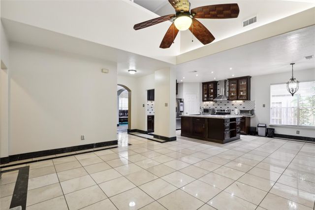 8506 Regalbrook Drive, Houston, TX 77095