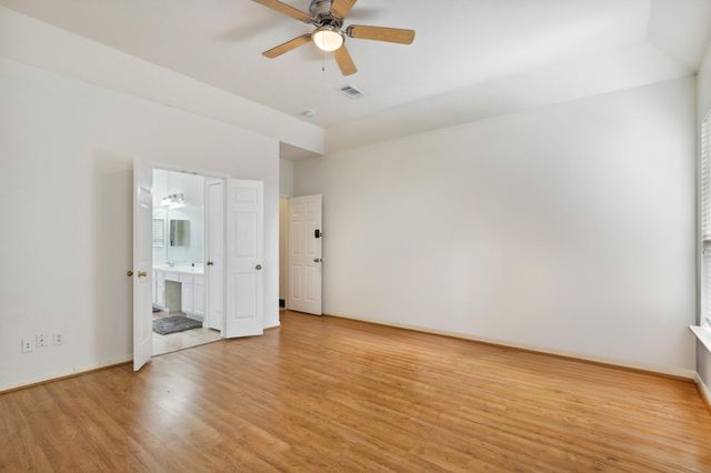 8506 Regalbrook Drive, Houston, TX 77095
