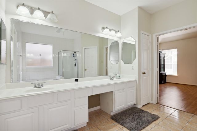 8506 Regalbrook Drive, Houston, TX 77095