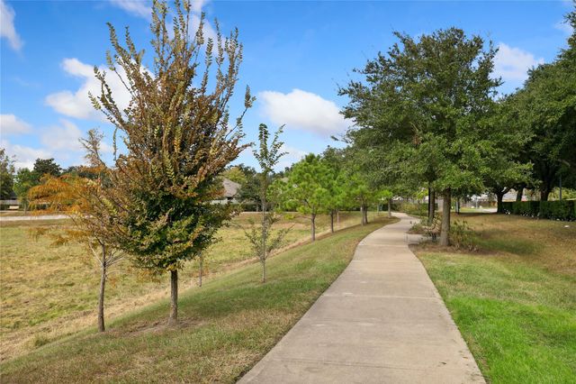 8506 Regalbrook Drive, Houston, TX 77095